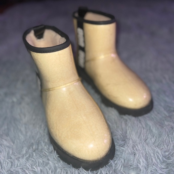 UGG Classic Clear Mini Boot Size 7 - Picture 4 of 7